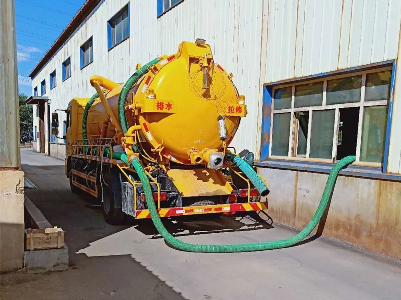 农科院厂区化粪池清理